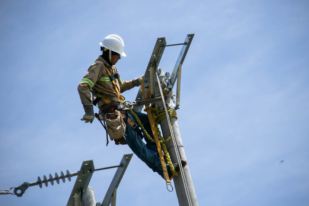 Lanzamos el “Proyecto de Formación Técnica de Instalador y Reparador de Redes de Energía Eléctrica en Media y Baja Tensión”